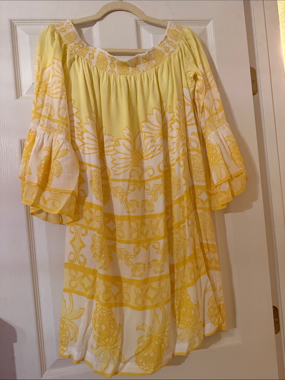Lilly Pulitzer Yellow and White Floral Off-Shoulder Dress Size Large NWOT